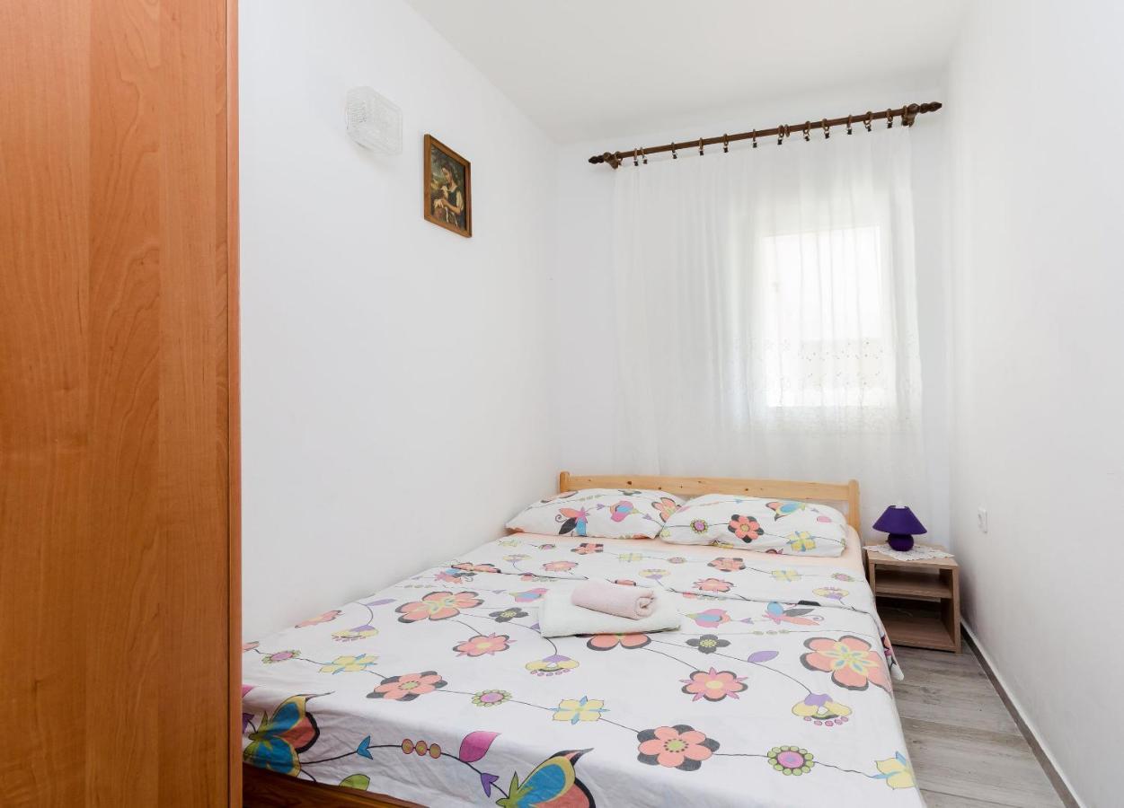 Apartments Danica ロパール エクステリア 写真