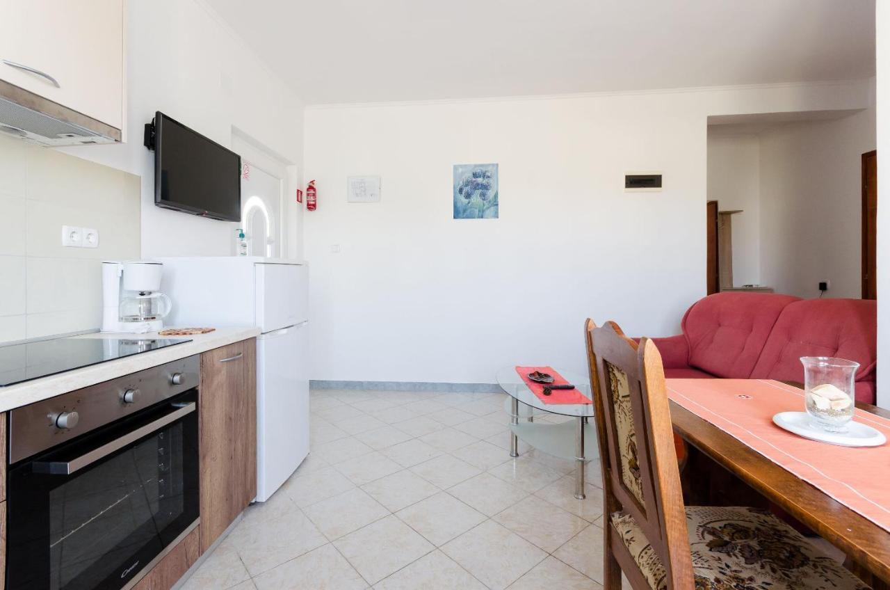 Apartments Danica ロパール エクステリア 写真