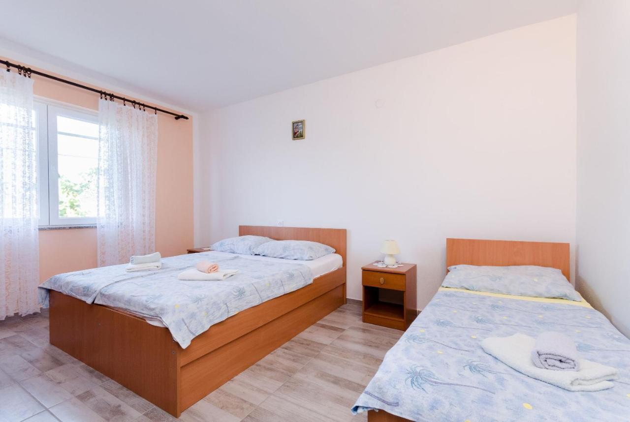 Apartments Danica ロパール エクステリア 写真