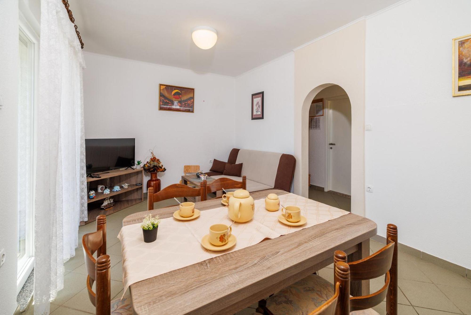 Apartments Danica ロパール エクステリア 写真