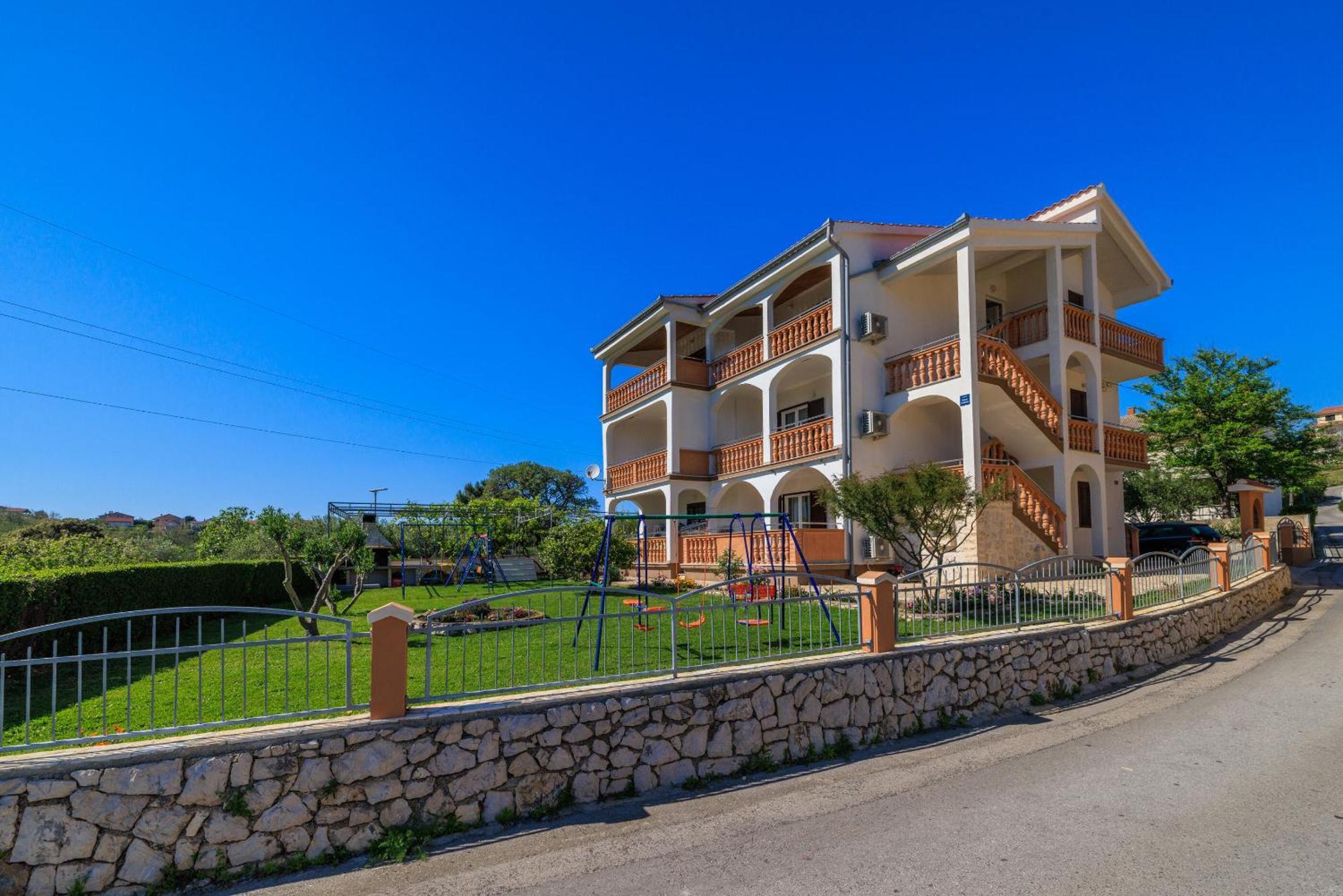 Apartments Danica ロパール エクステリア 写真
