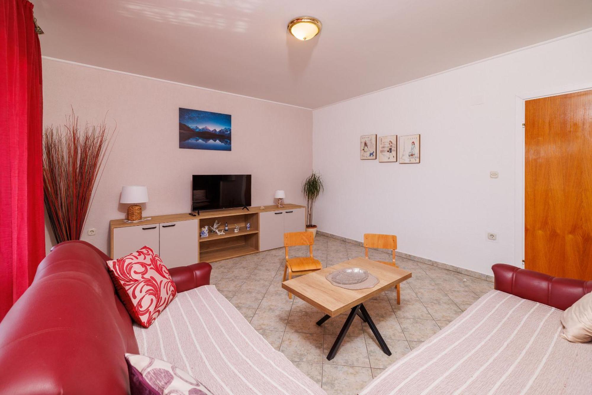 Apartments Danica ロパール エクステリア 写真